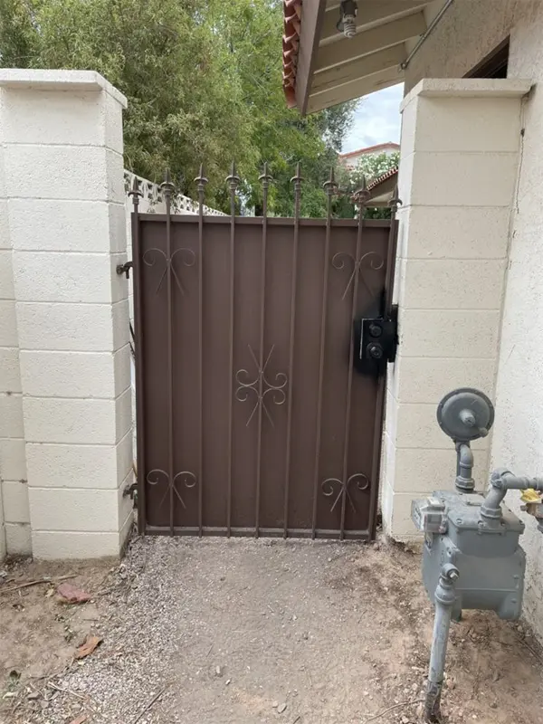 Gate lock installation or repair in Las Vegas
