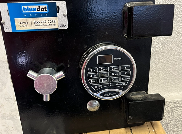 Commercial Bluedot safe with SecuRam digital keypad serviced by Mattlock locksmith in Las Vegas