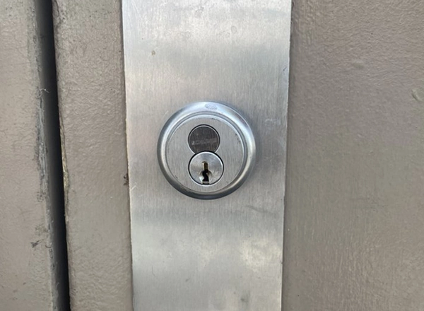 Emergency lockout locksmith service in Las Vegas