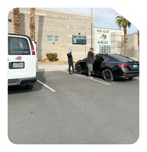 Locksmith unlocking car in Las Vegas